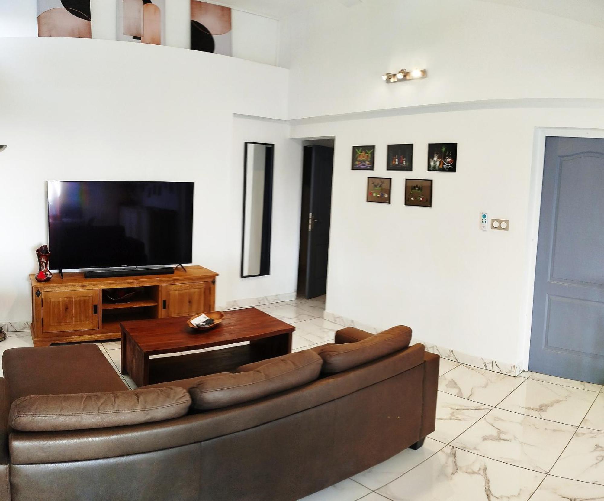 Maison Les Cocotiers De Plaiz'Anse Petite-Ile Luaran gambar
