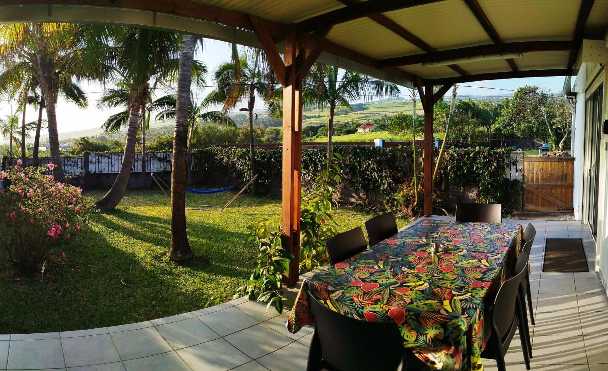 Maison Les Cocotiers De Plaiz'Anse Petite-Ile Luaran gambar